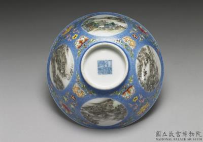 图片[3]-Pair of food bowls in yang-ts’ai enamels with incised blue ground pattern of flower brocade and landscape décor 1743 (Ch’ien-lung reign)-China Archive